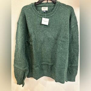 NWT American Eagle Outfitters Forest Green Crew Neck Sweater